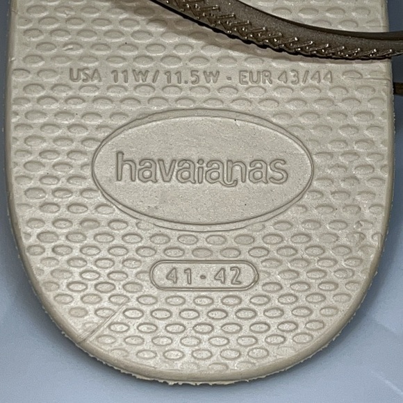 NEW Havanaias Sandals Metallic Gold Straps - T-Shape - Womens Size 11 / 41-42 - Picture 4 of 15